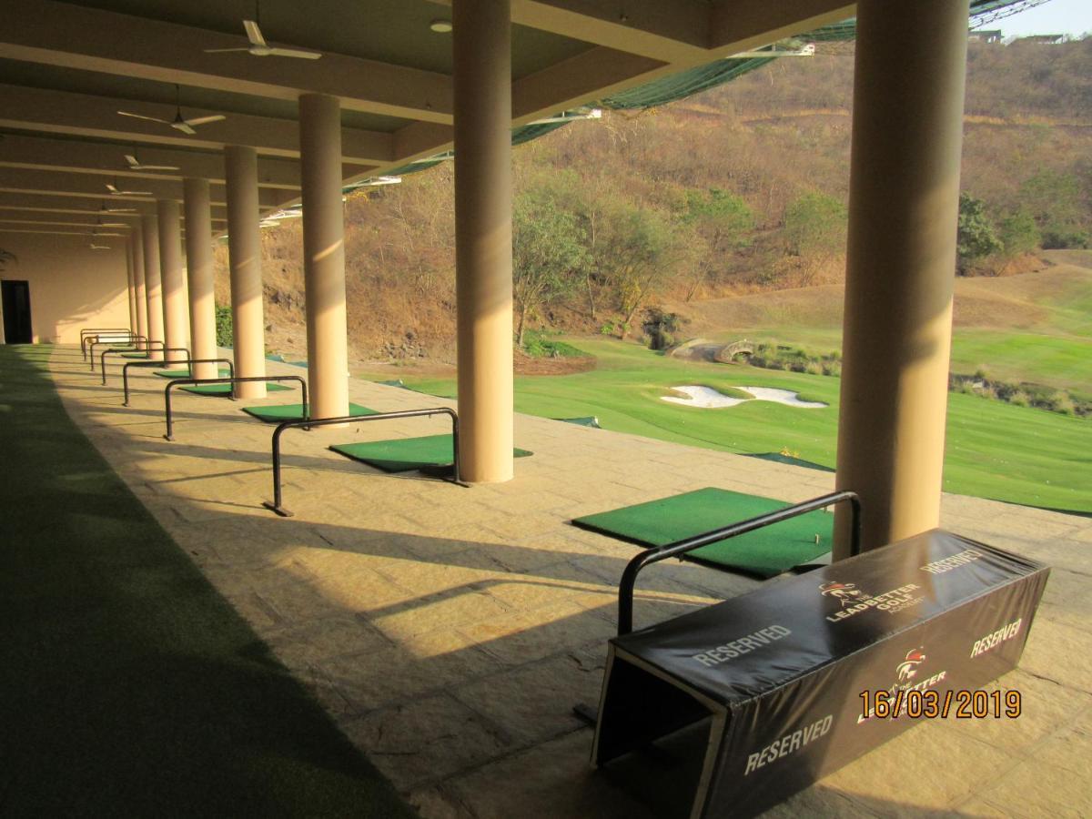Oxford Golf Resort Pirangut Exteriör bild